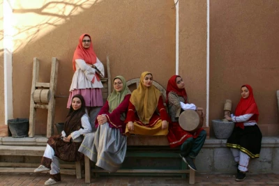 نمایشی زنانه با شعار حمایت از بانوان شهرمان،

«مَلی» برای اولین بار در نجف آباد روی صحنه رفت
