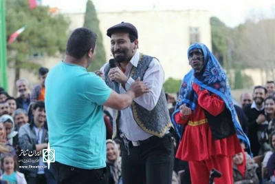 در ادامه اجراهای خیابانی، ایام نوروز

اجرای نمایش خیابانی«در شهر» توسط گروه میعاد جوان در اصفهان