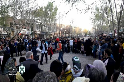 همزمان با ایام نوروز،توسط گروه نگار سبز زنده رود

نمایش خیابانی« پس کوچه های اصفهان» توسط گروه نگار سبز زنده رود در اصفهان اجرا شد