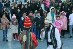 بمنظور ایجاد فضای شور و نشاط در ایام نوروز ، گروه نمایشی صحنه، در این ایام اقدام به اجرای نمایشهای آیینی و سنتی، سیاه بازی، شاهنامه خوانی و...نموده است 2