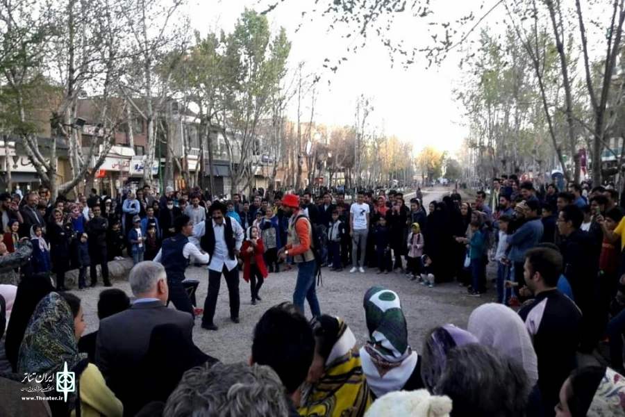 نمایش خیابانی« پس کوچه های اصفهان» توسط گروه نگار سبز زنده رود در اصفهان اجرا شد 2
