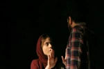 گزارش تصویری از اجرای نمایش شرق دور شرق نزدیک به کارگردانی احسان جانمی در اصفهان