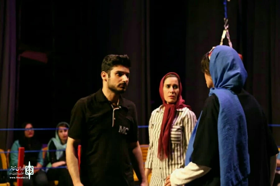 گزارش تصویری از اجرای نمایش «چایی راند آخر» به کارگردانی مسعود نریمانی