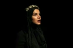نمایش کلاغ ها عکاس غزل محسنی