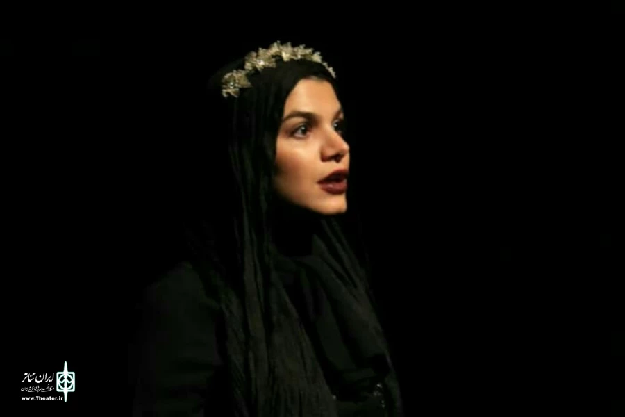 نمایش کلاغ ها عکاس غزل محسنی