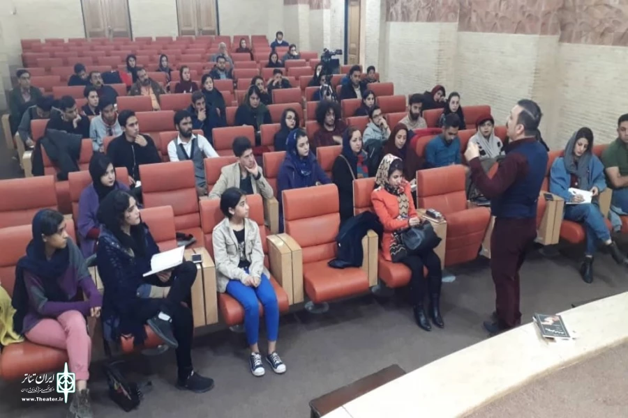 استقبال علاقمندان از برگزاری نخستین روزهای  کارگاه‌های آموزشی تئاتر در نگارستان امام خمینی  3