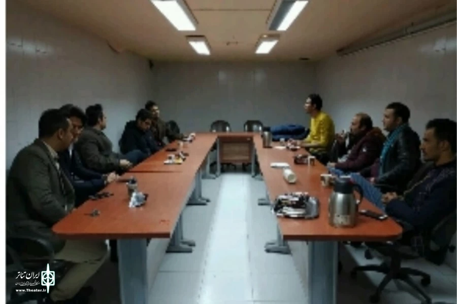 برگزاری نخستین جلسه هم اندیشی کارگردانان تئاتر و سرپرستان گروه های نمایشی  2
