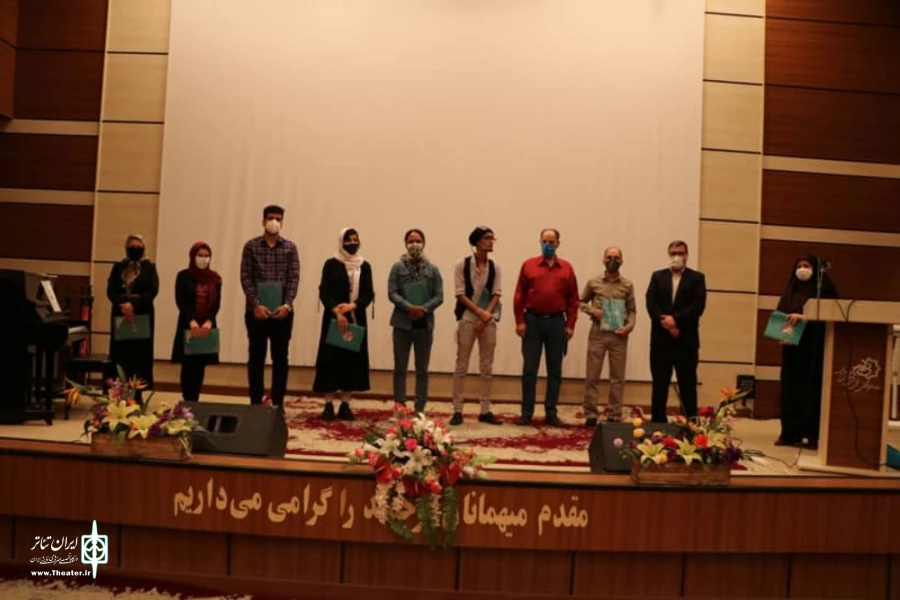 از برگزیدگان جشنواره مجازی نمایش های کوتاه شاهین شهر تقدیر بعمل آمد 2