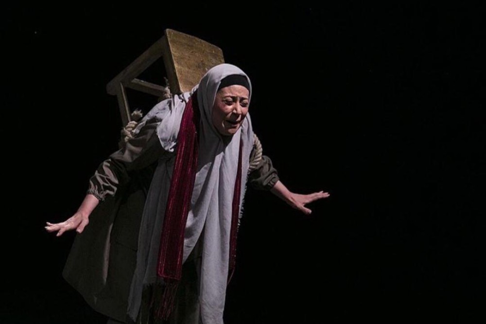 اجرای نخستین نمایش در سال 1400

احسان جانمی با «بیداری به وقت خون» در تالار هنر اصفهان