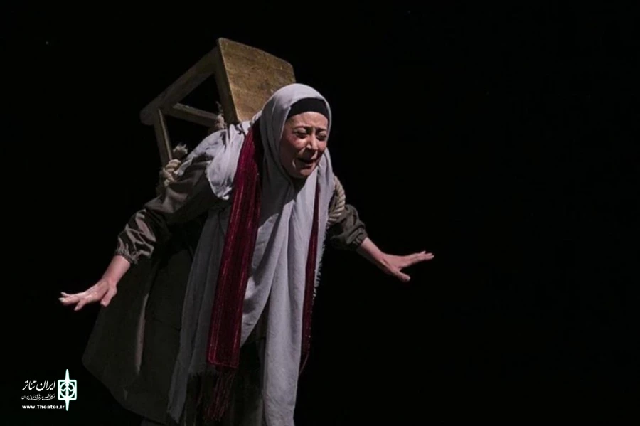سکوت سالنهای تئاتر در اصفهان با تجربه زیست احسان جانمی در این شهر شکست 2