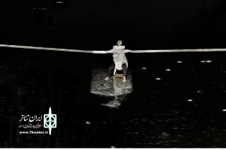 با همکاری دفتر تخصصی تئاتر تالار هنر و حوزه هنری استان اصفهان

«سه مونولوگ برای پل» در تماشاخانه ماه حوزه هنری اصفهان روی صحنه رفت