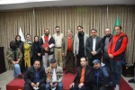 از هادی کیانی و سید پویا امامی بعنوان افتخار آفرینان تئاتر خیابانی استان تقدیر شد 3