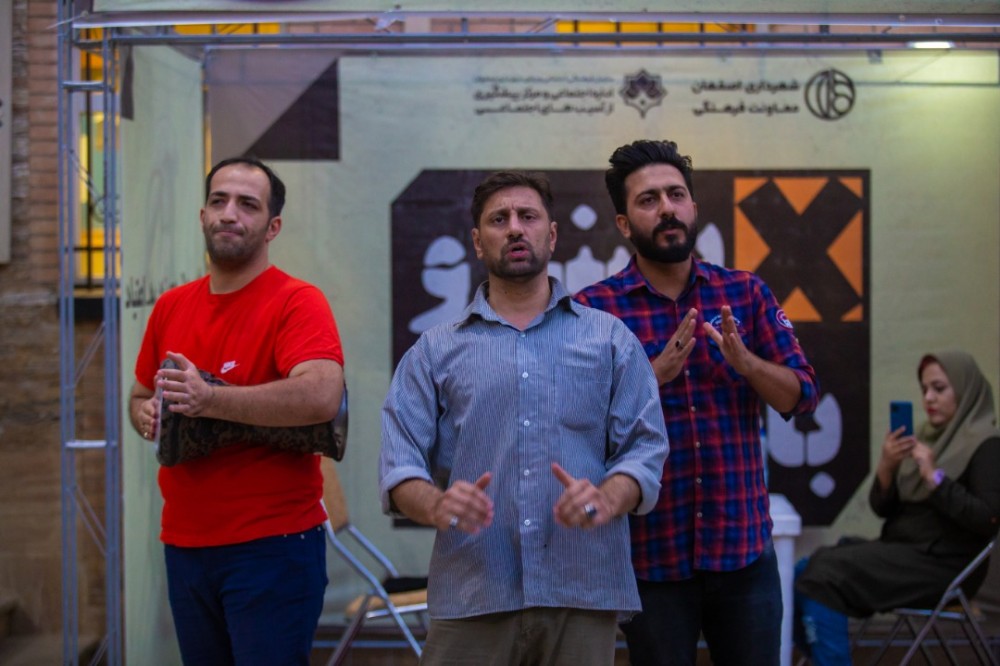 توسط گروه نمایشی مشتاق هنر

نمایش خیابانی فضا نوردان در اصفهان اجرا شد