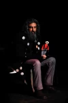 نمایش «روزی که مردم گریزی به میان مردم آمد» در اصفهان به روی صحنه رفت 3